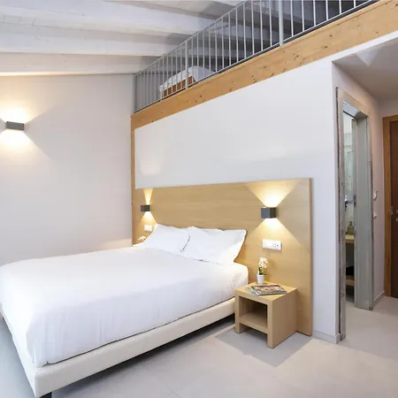 Ros'e Mari Hotel