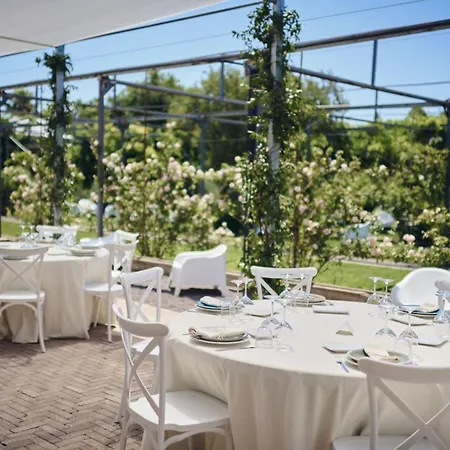 Ros'e Mari Hotel 4*