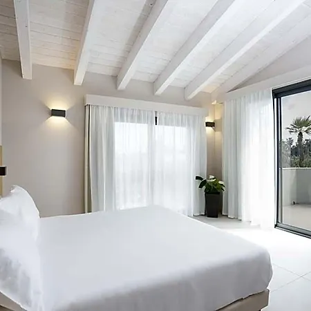 Ros'e Mari Hotel