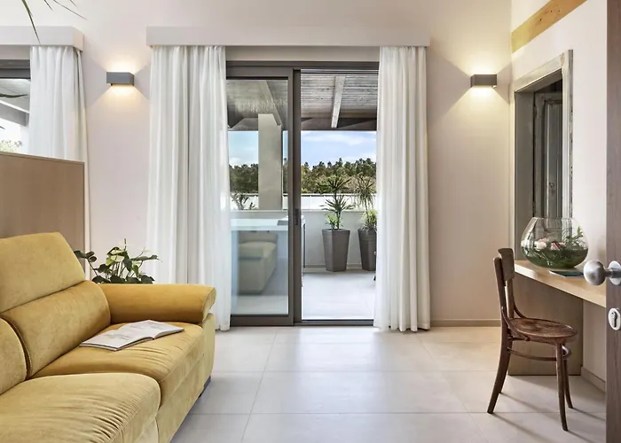Ros'e Mari Hotel